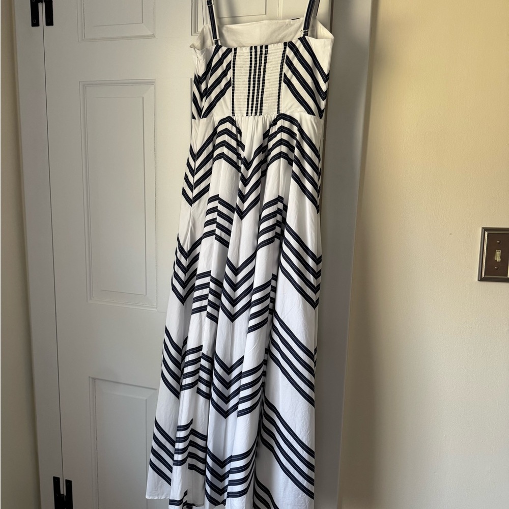 Hill House Home Coastal Margot Dress Size Small White Navy Chevron Midi - Picture 7 of 8